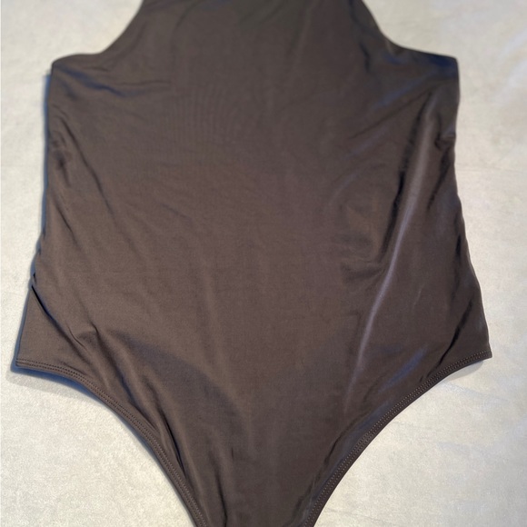 L M EXPRESS Black BODYSUIT Sculpting NWOT Spandex Top Womens Spring Summer Shirt - Picture 3 of 16